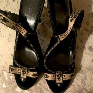Vintage Fendi velvet heels FINAL